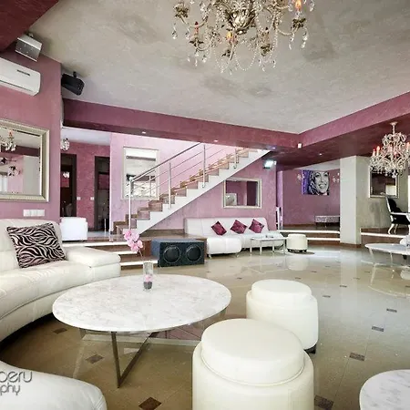 Villa Luxury Mansion